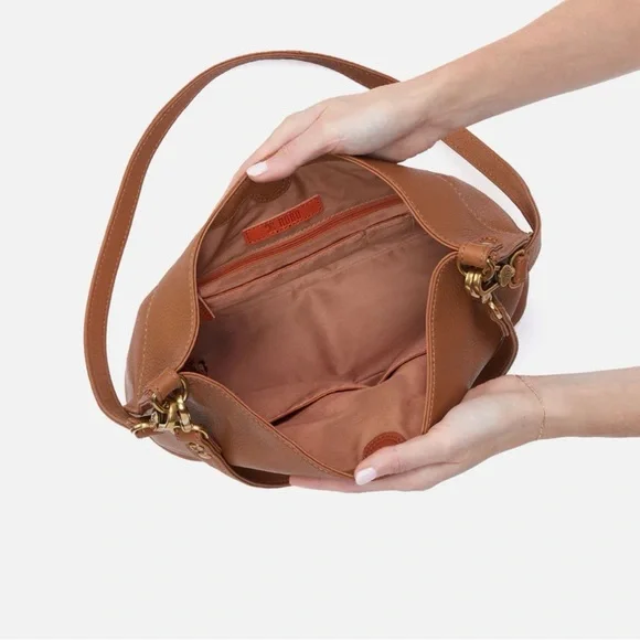 HOBO Pier Shoulder Bag purse in Brown Tan Pebbled Leather - Picture 3 of 12